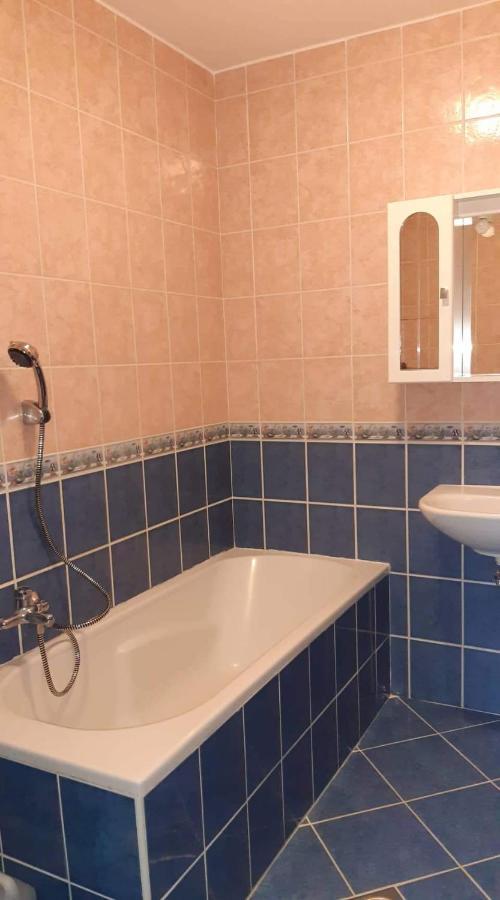 Elizabet Apartman A Belvarosban Szarvas Bagian luar foto