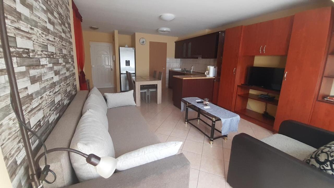 Elizabet Apartman A Belvarosban Szarvas Bagian luar foto